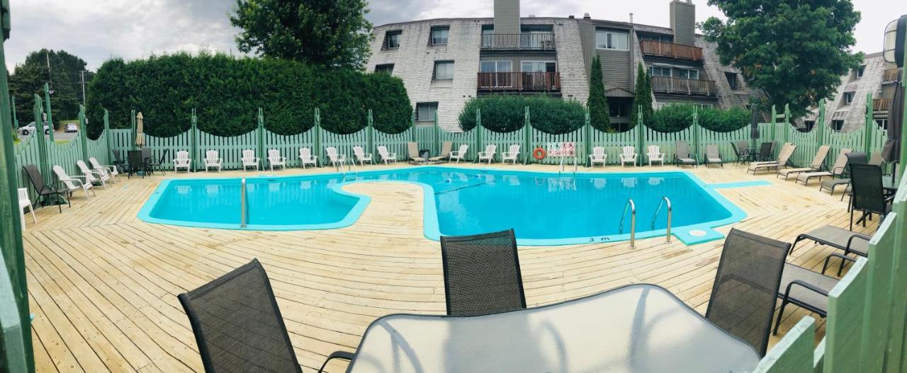 Chalet Mont Sainte-Anne بيوبره المظهر الخارجي الصورة
